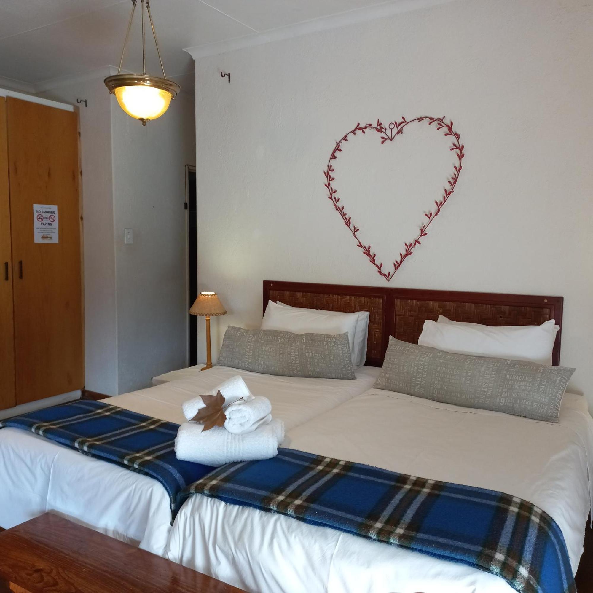 Autumn Breeze Manor Guest House Graskop Ngoại thất bức ảnh