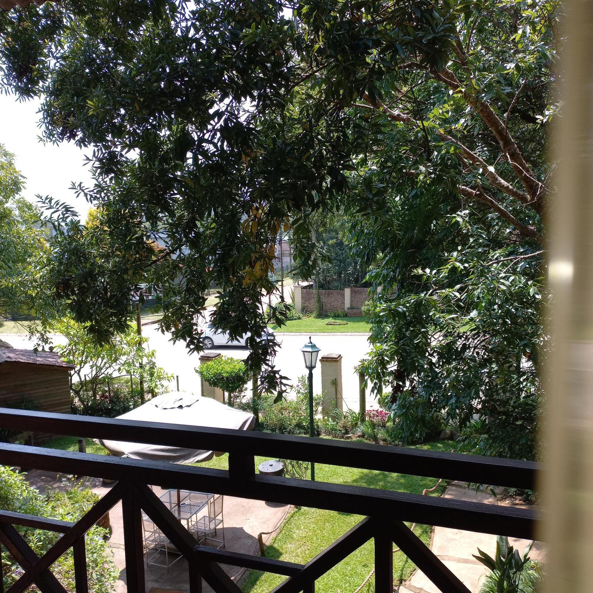 Autumn Breeze Manor Guest House Graskop Ngoại thất bức ảnh